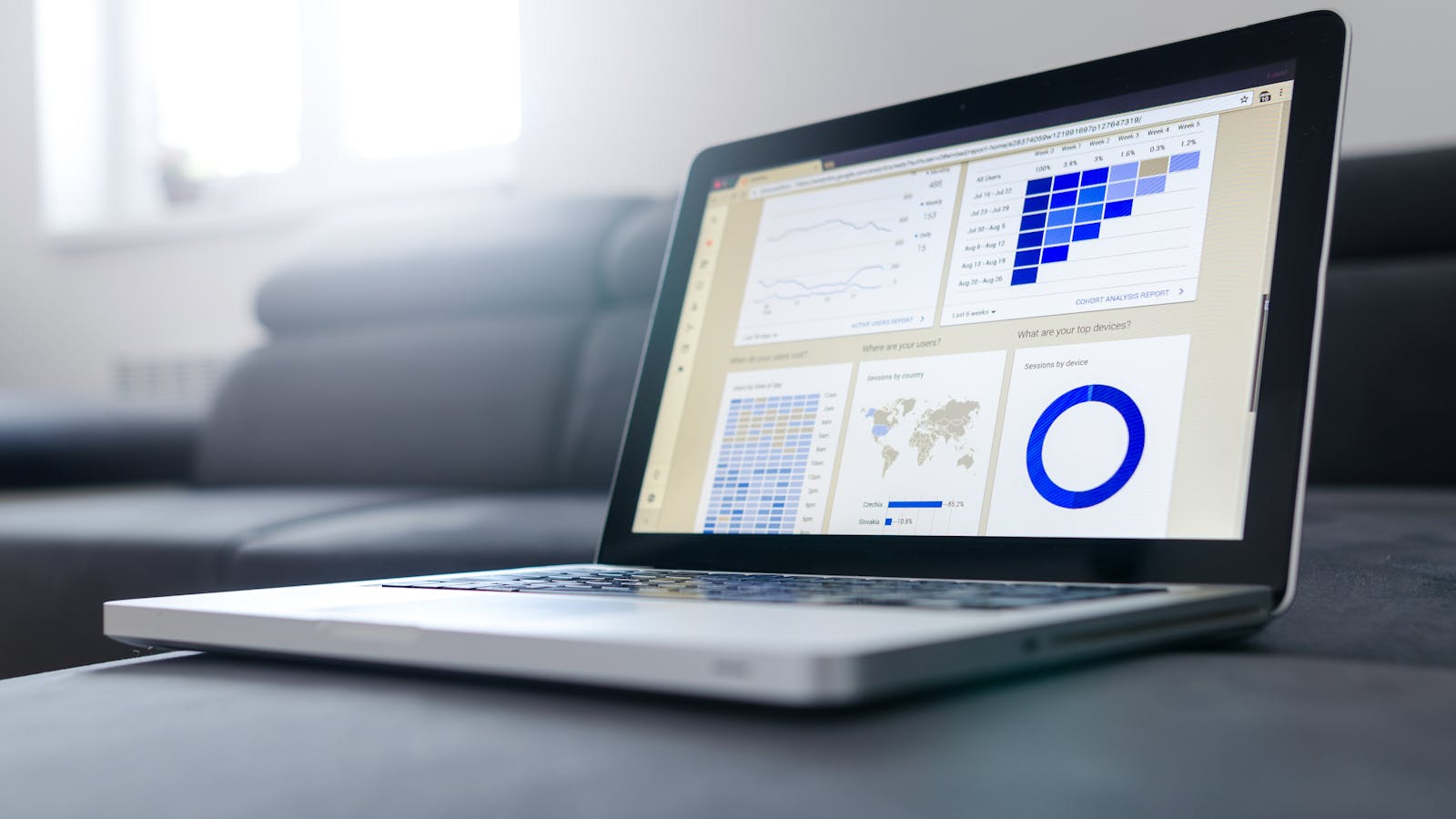 Invoicing and payment-tracking dashboard on a computer screen