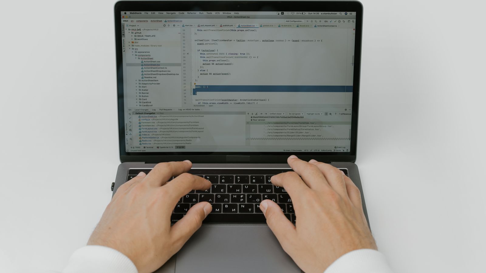 Self-employed professional comparing e-invoicing software on a laptop